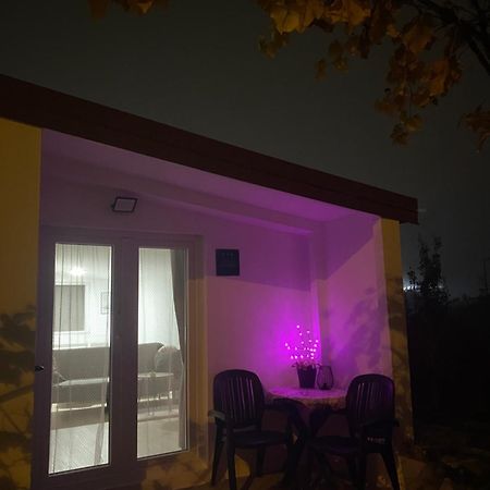 Studio Apartment Adrijana Zagreb Buitenkant foto