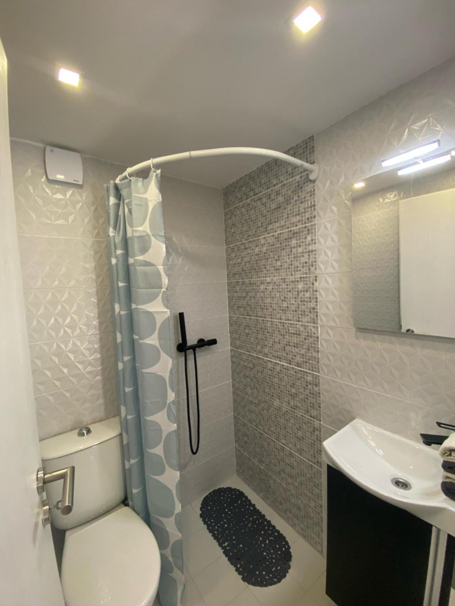 Studio Apartment Adrijana Zagreb Buitenkant foto