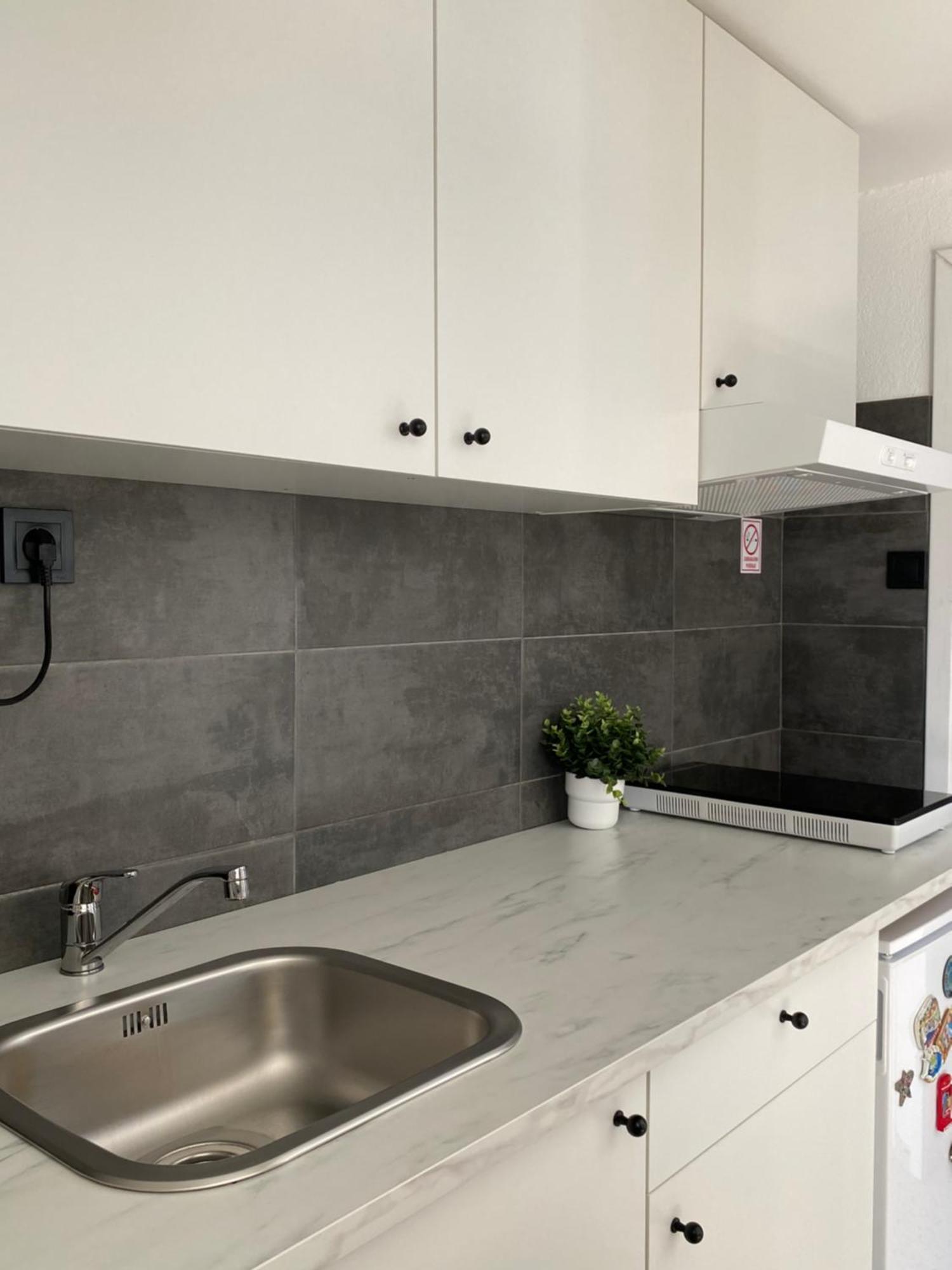 Studio Apartment Adrijana Zagreb Buitenkant foto